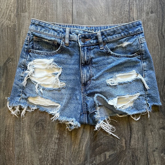 American Eagle Outfitters Pants - AE Distressed Mom Short